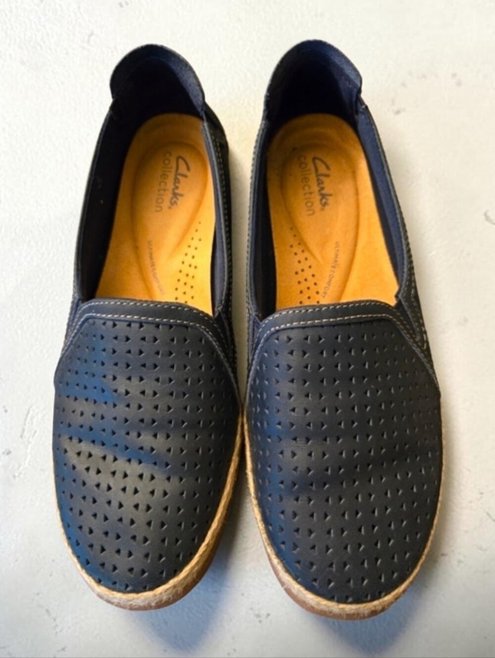 Clarks Elaina Ruby Navy Blue Perforated Leather Espadrille Slip-On Flats 8.5